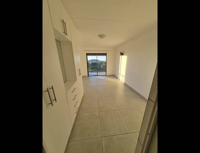 3 BEDROOM TOWNHOUSE FOR SALE IN MOSSEL BAY CENTRAL